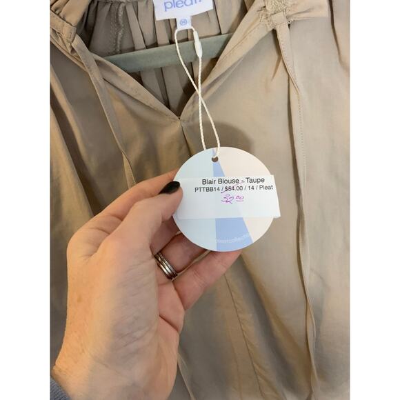 Pleat. Blair Blouse‎ Taupe size 14 - Picture 4 of 5